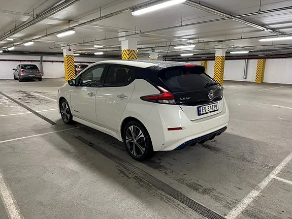 Nissan Leaf 2018 photo 2