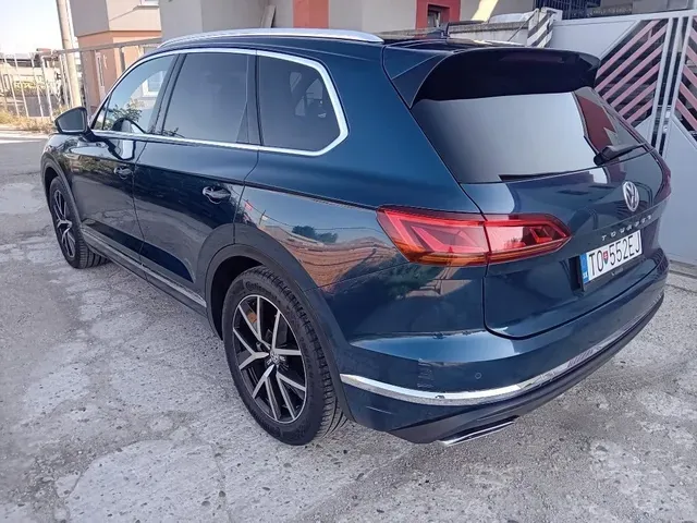 Volkswagen Touareg 2019 photo 3