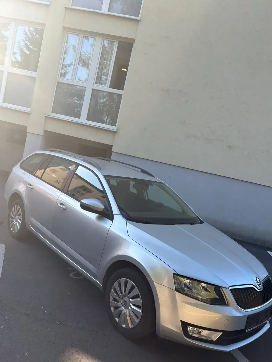 Skoda Octavia 2015 photo 2