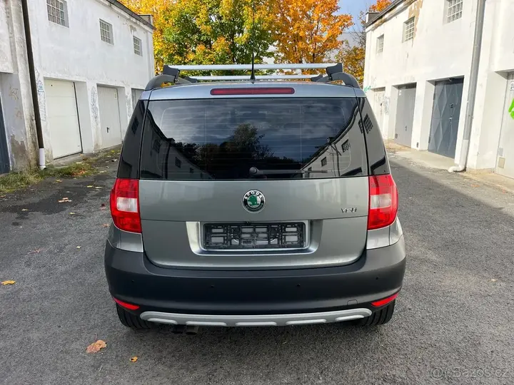 Skoda Yeti 2011 photo 5