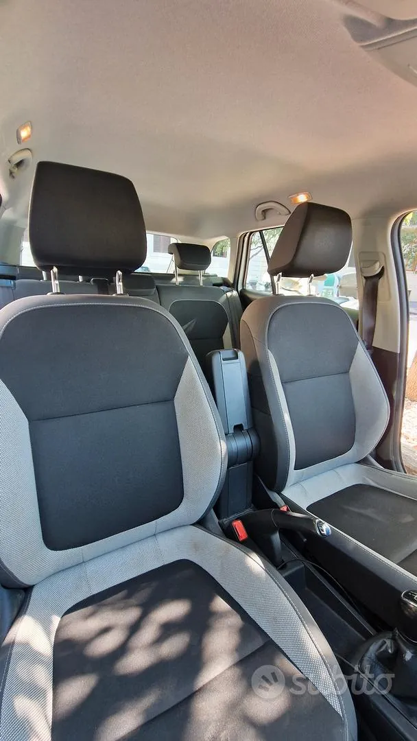Skoda Fabia 2018 photo 3