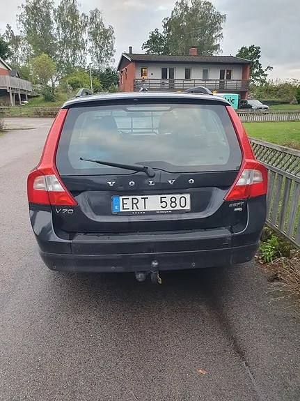 Volvo V70 2010 photo 3