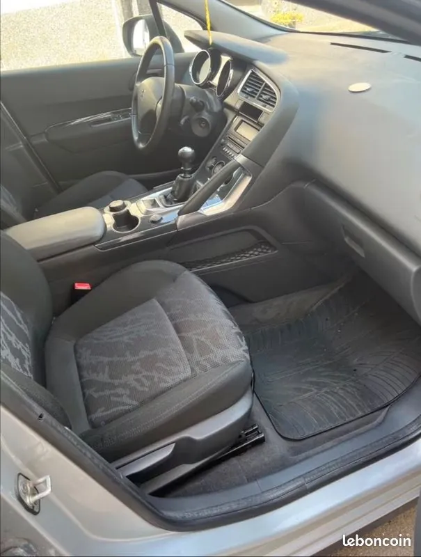 Peugeot 3008 2009 photo 3