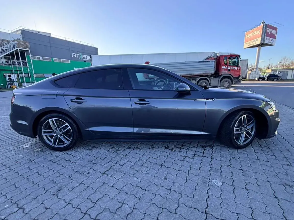 Audi A5 2019 photo 2