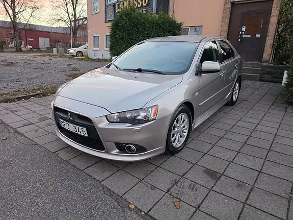 Mitsubishi Lancer 2012 photo 2
