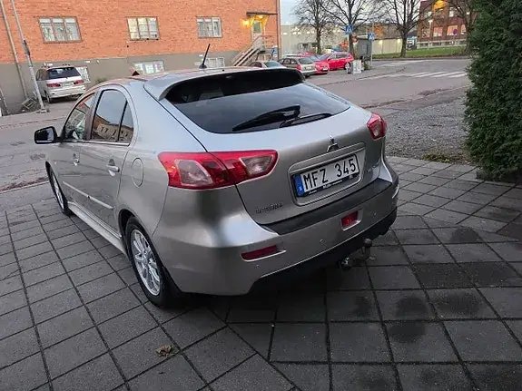Mitsubishi Lancer 2012 photo 3