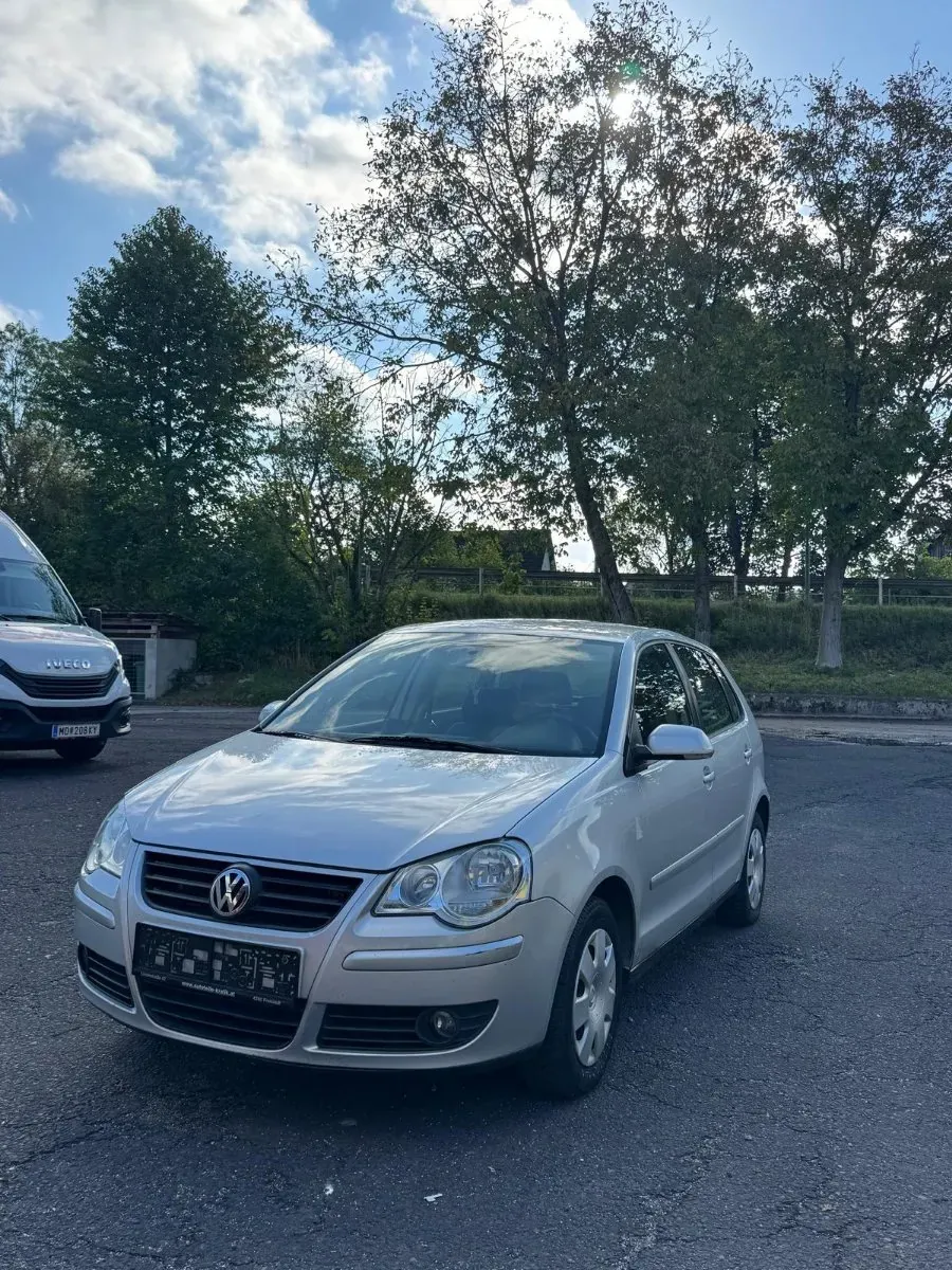 Volkswagen Polo 2006 photo 2