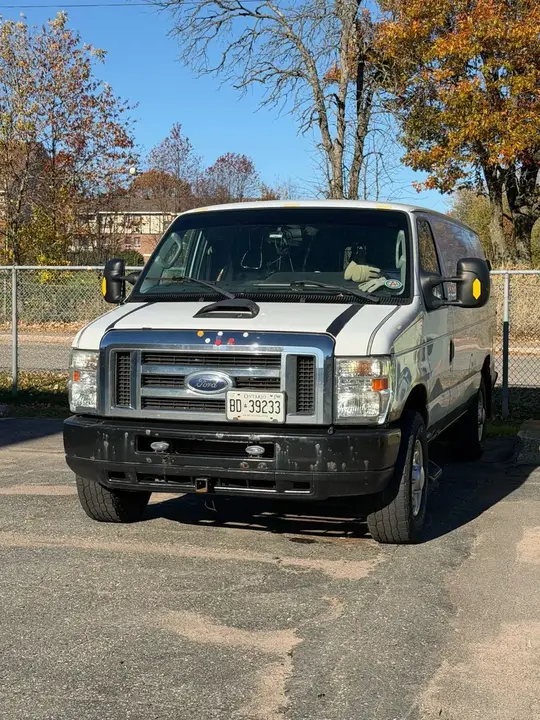 Ford E-250