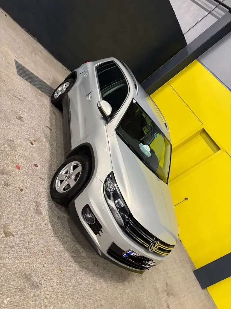 Volkswagen Tiguan 2012 photo 2