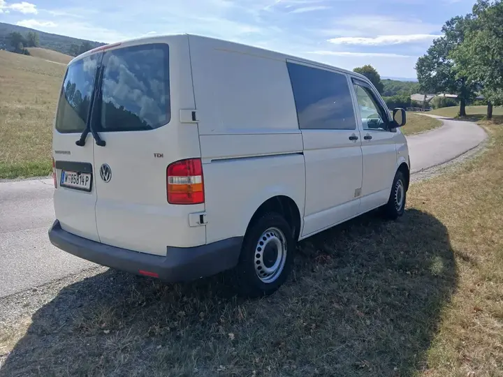 Volkswagen T5 2008 photo 3
