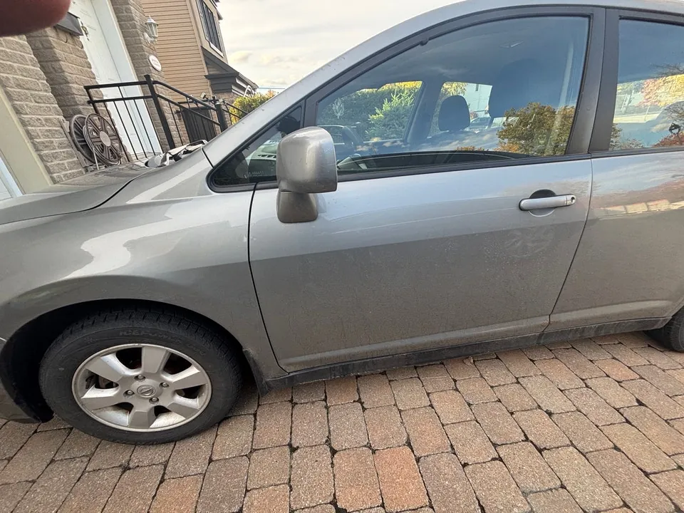 Nissan Versa 2008 photo 2