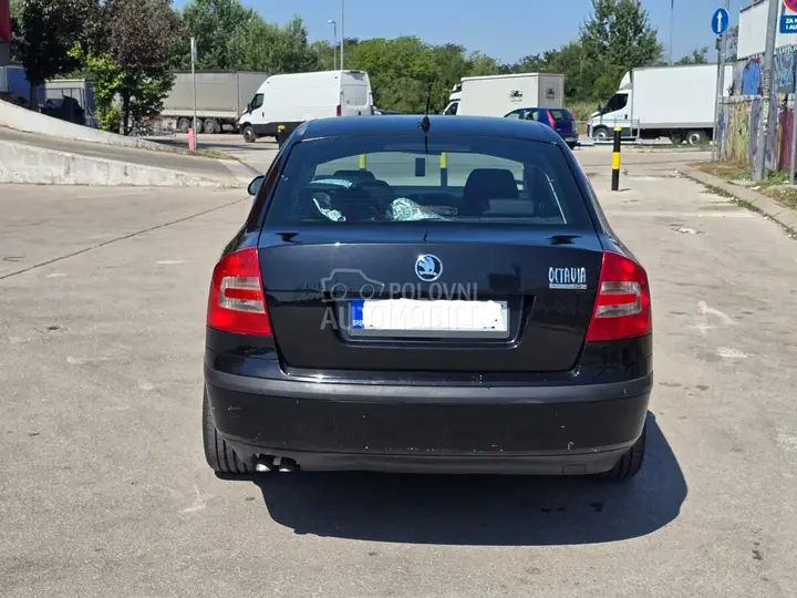 Skoda Octavia 2004 photo 5