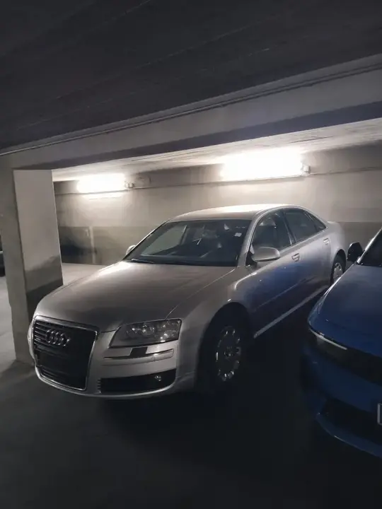 Audi A8 2007 photo 2