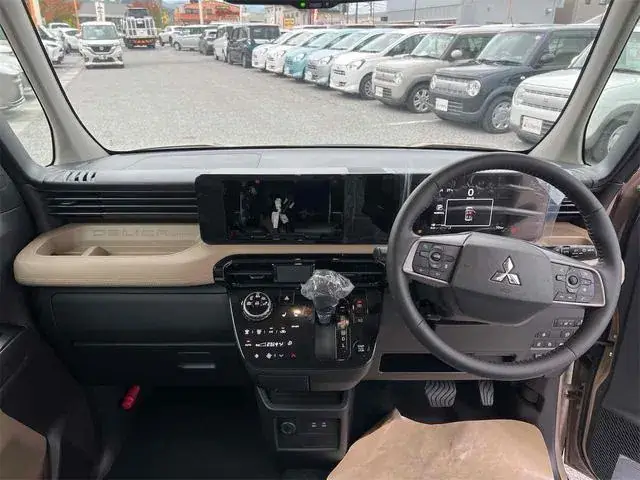 Mitsubishi Delica 2026 photo 2