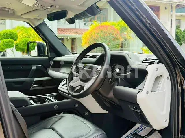 Land Rover Defender 2021 photo 5