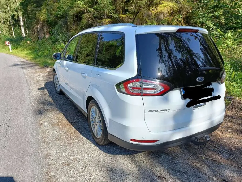 Ford Galaxy 2016 photo 3
