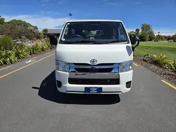 Toyota Hiace 2021 photo 3