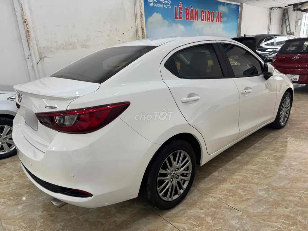 Mazda 2 2021 photo 3