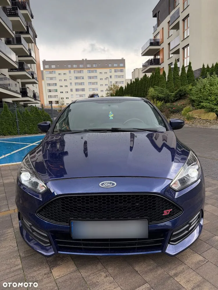 Ford Focus 2017 photo 2