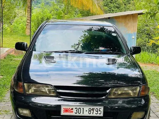 Nissan Pulsar 1996 photo 2