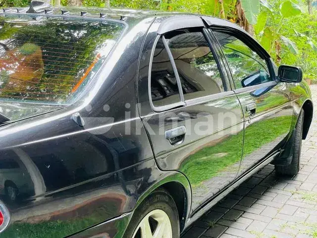 Nissan Pulsar 1996 photo 4