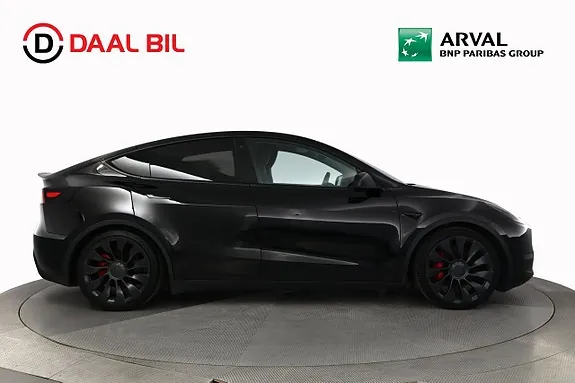 Tesla Model Y 2023 photo 5