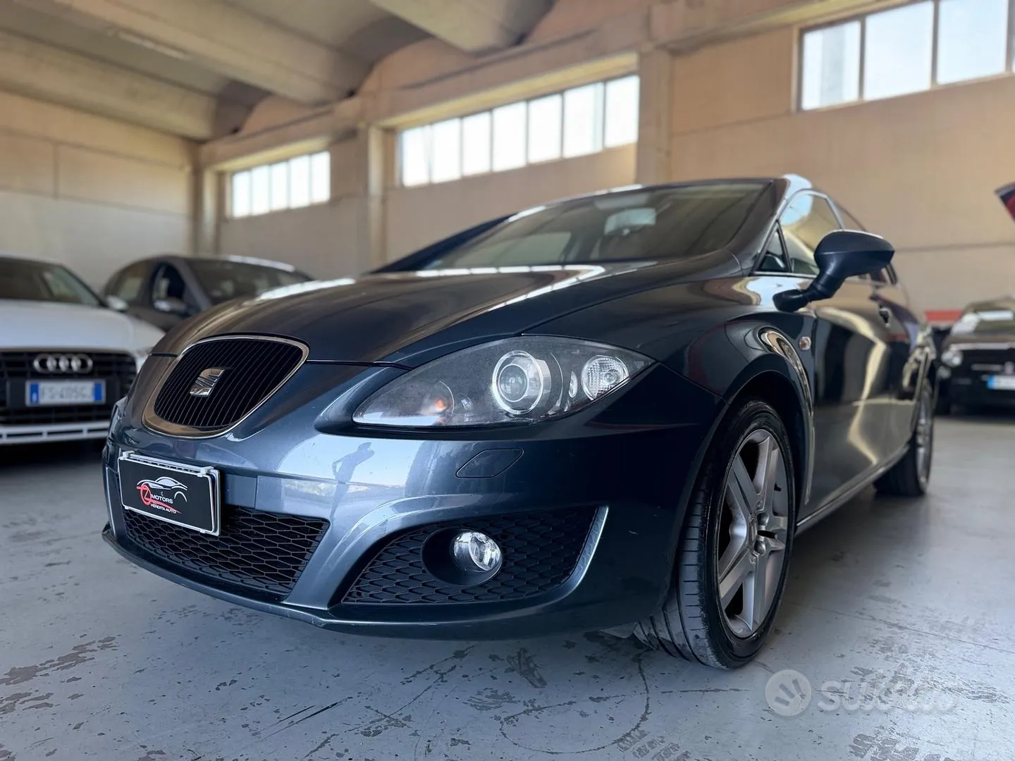 Seat Leon 2011 photo 2