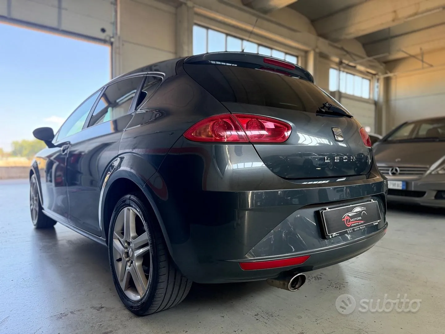 Seat Leon 2011 photo 5