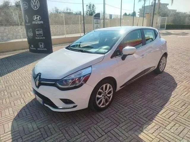 Renault Clio 2017 photo 2