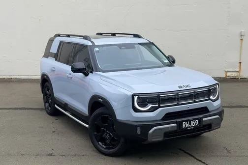 BAIC B30