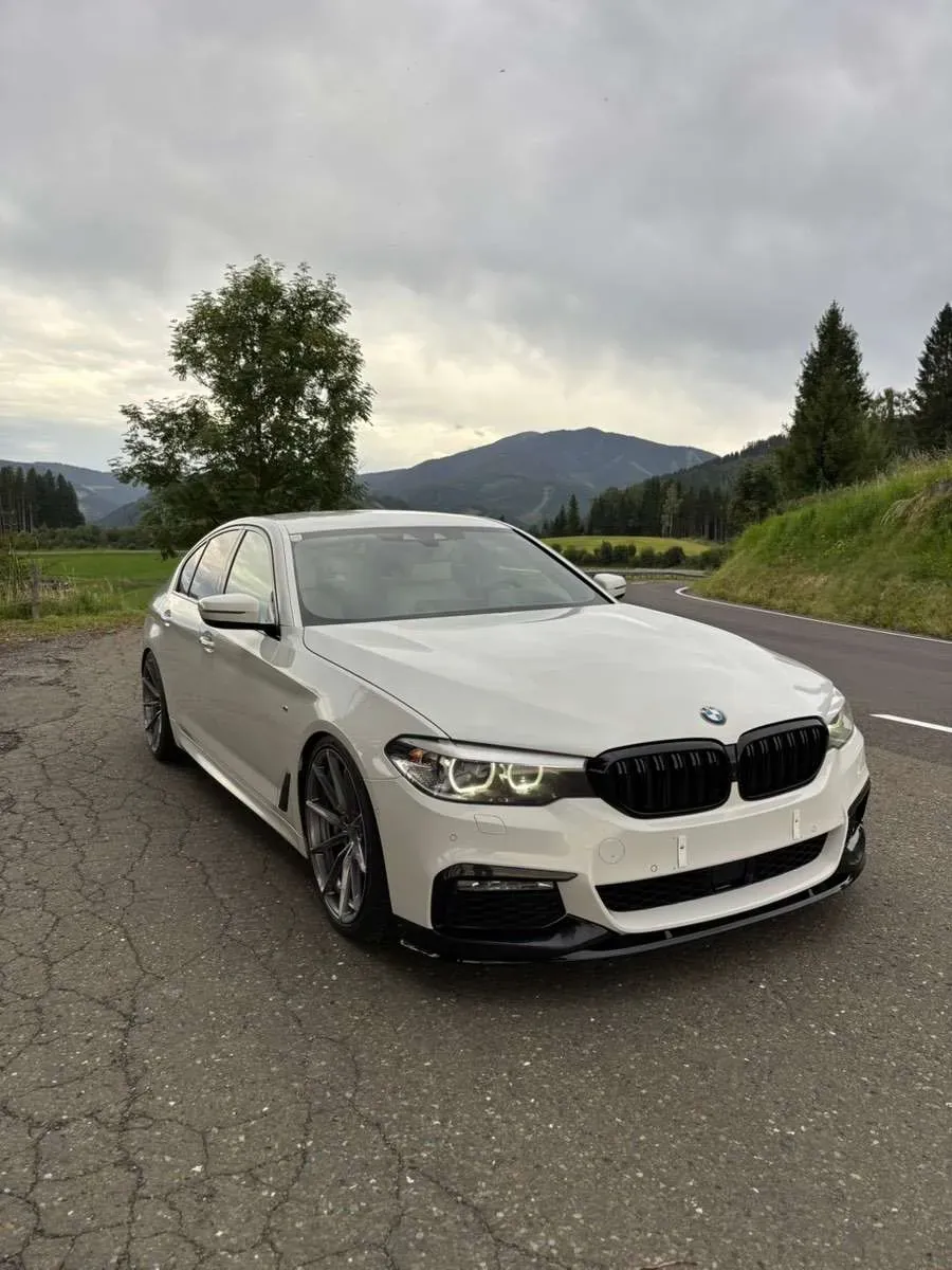 BMW 5 Series 2018 photo 2
