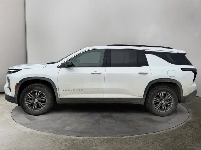 Chevrolet Traverse 2025 photo 2