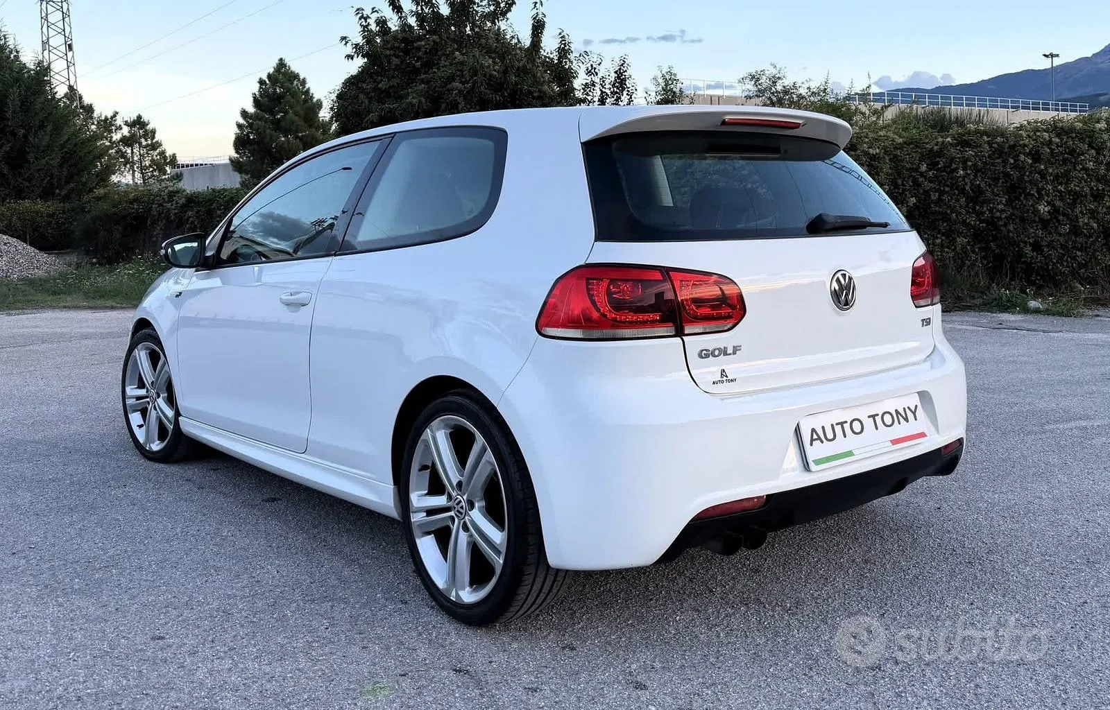 Volkswagen Golf 2011 photo 3