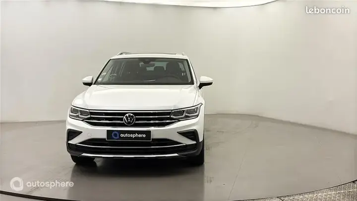 Volkswagen Tiguan 2021 photo 2