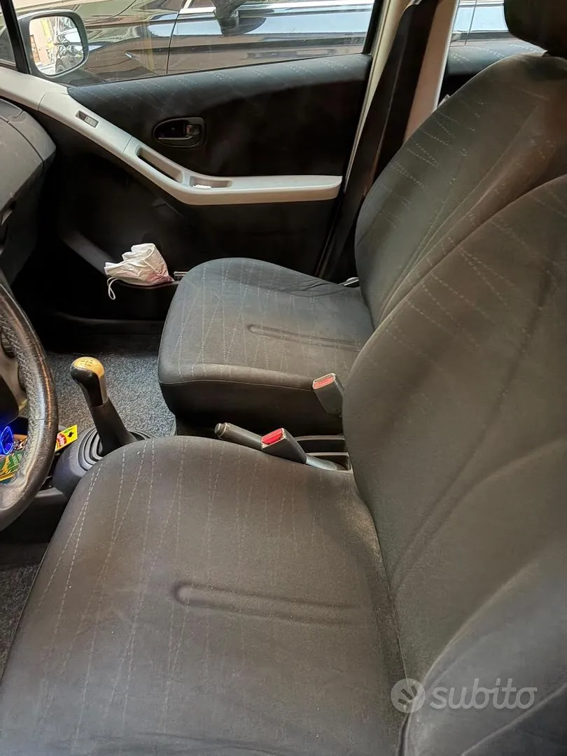 Toyota Yaris 2006 photo 5