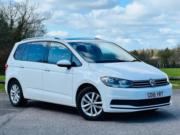 Volkswagen Touran 2016 photo 2