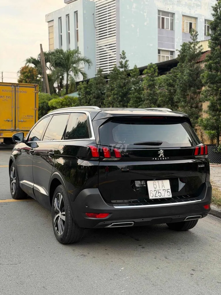 Peugeot 5008 2019 photo 4
