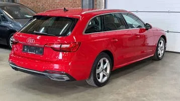 Audi A4 Avant 2022 photo 2