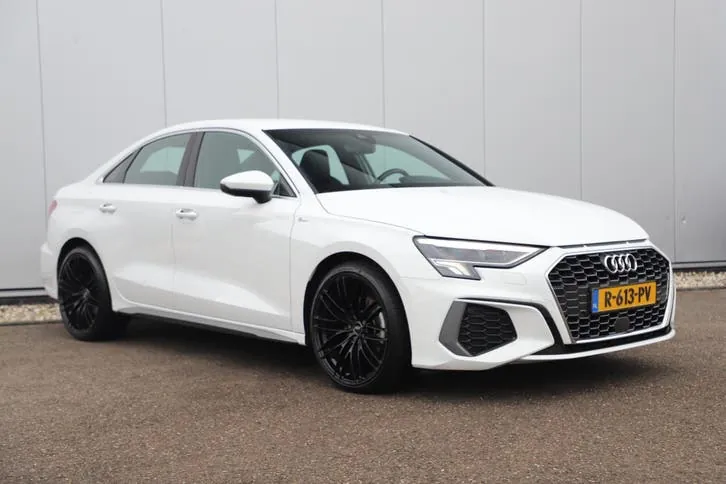 Audi A3 2022 photo 3