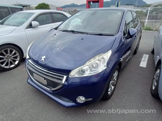 Peugeot 208 2015 photo 2