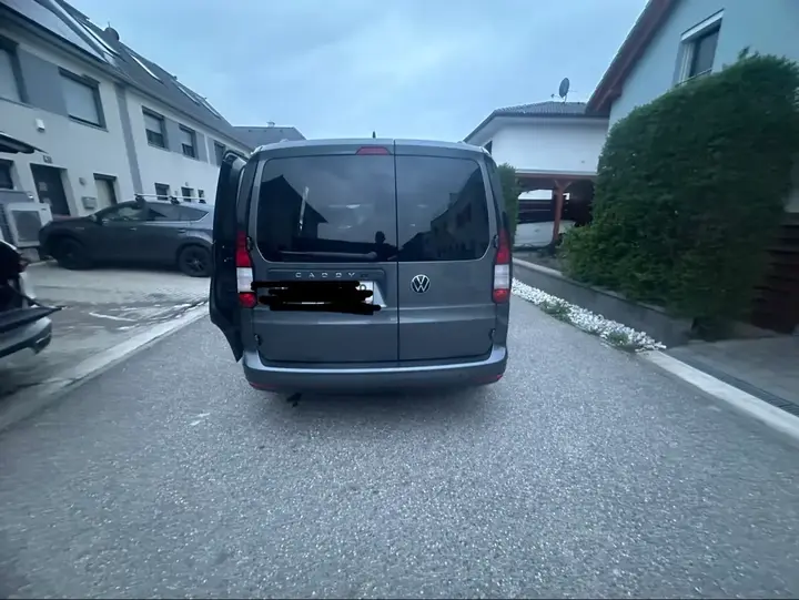 Volkswagen Caddy 2025 photo 2