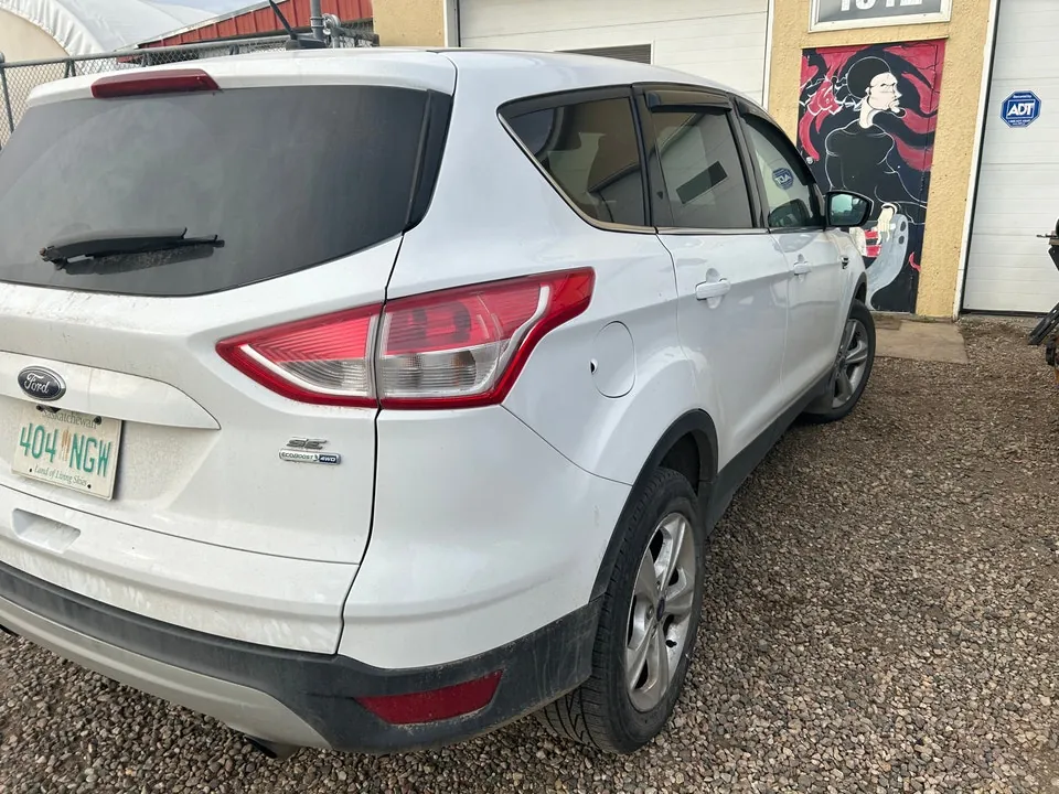 Ford Escape 2015 photo 2