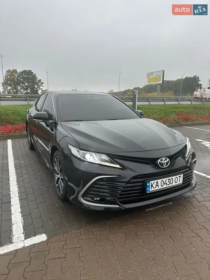 Toyota Camry 2021 photo 2