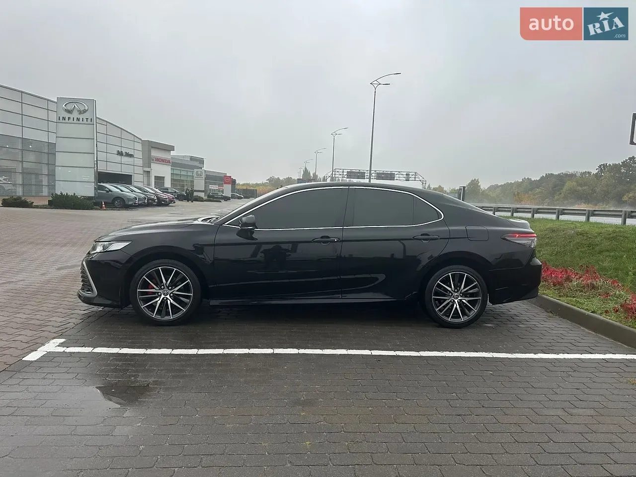 Toyota Camry 2021 photo 3