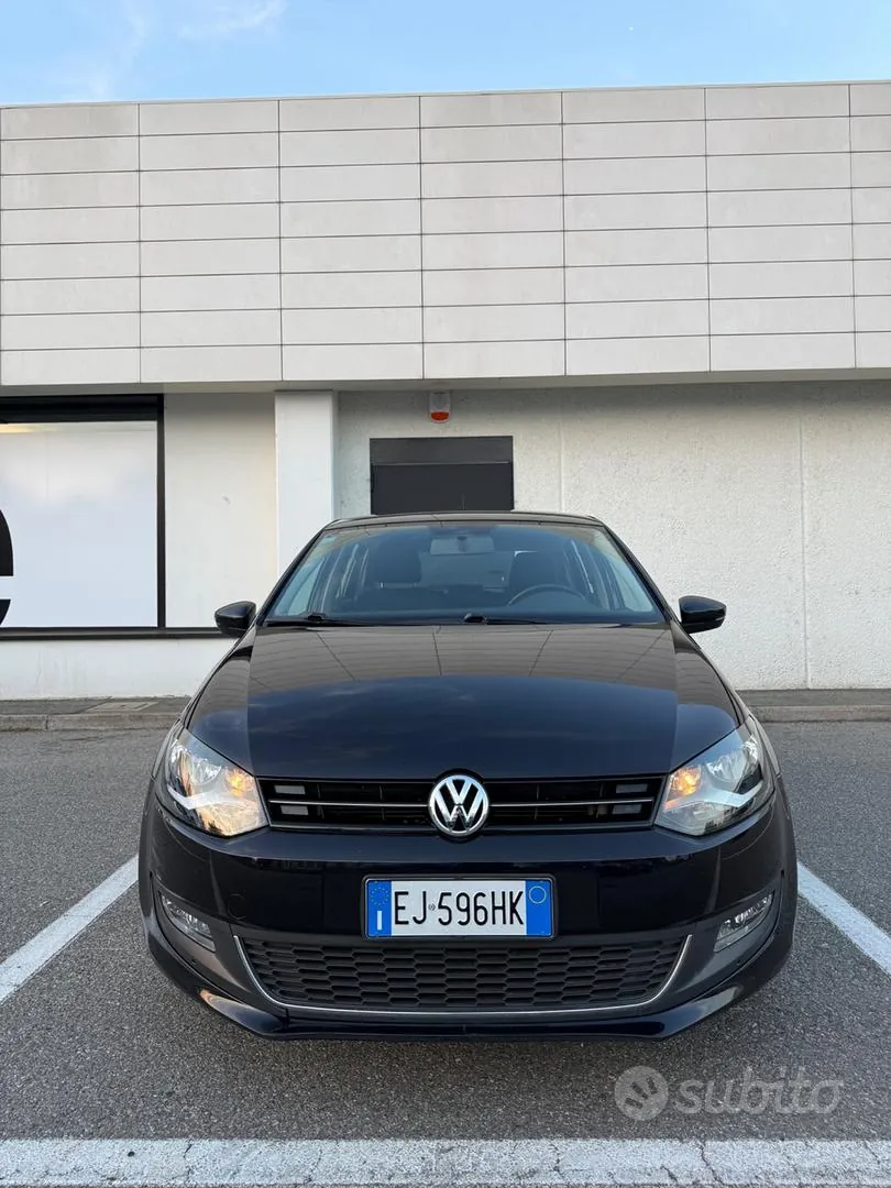 Volkswagen Polo 2011 photo 2