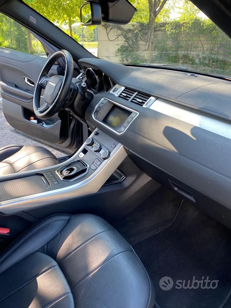 Land Rover Range Rover Evoque 2015 photo 4