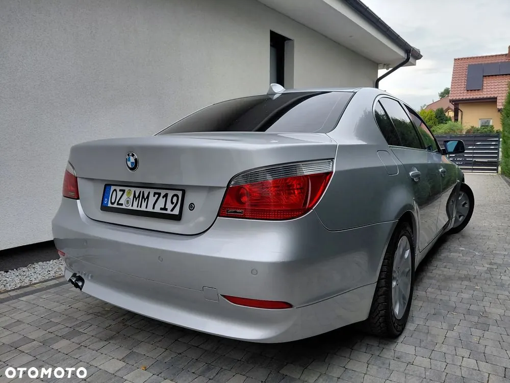 BMW Seria 5 2005 photo 3