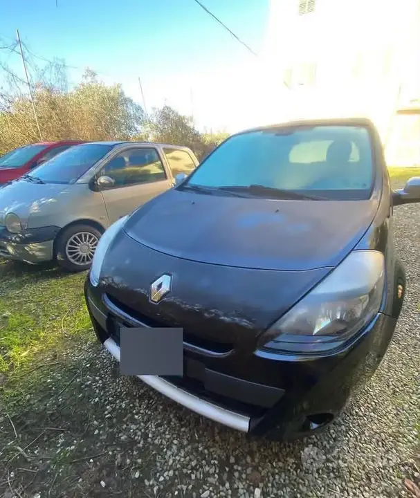 Renault Clio 2012 photo 2