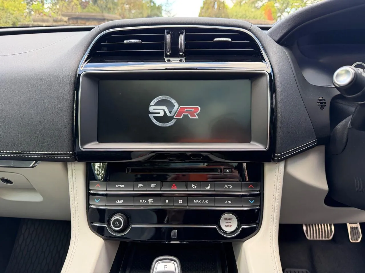 Jaguar F-Pace 2019 photo 5