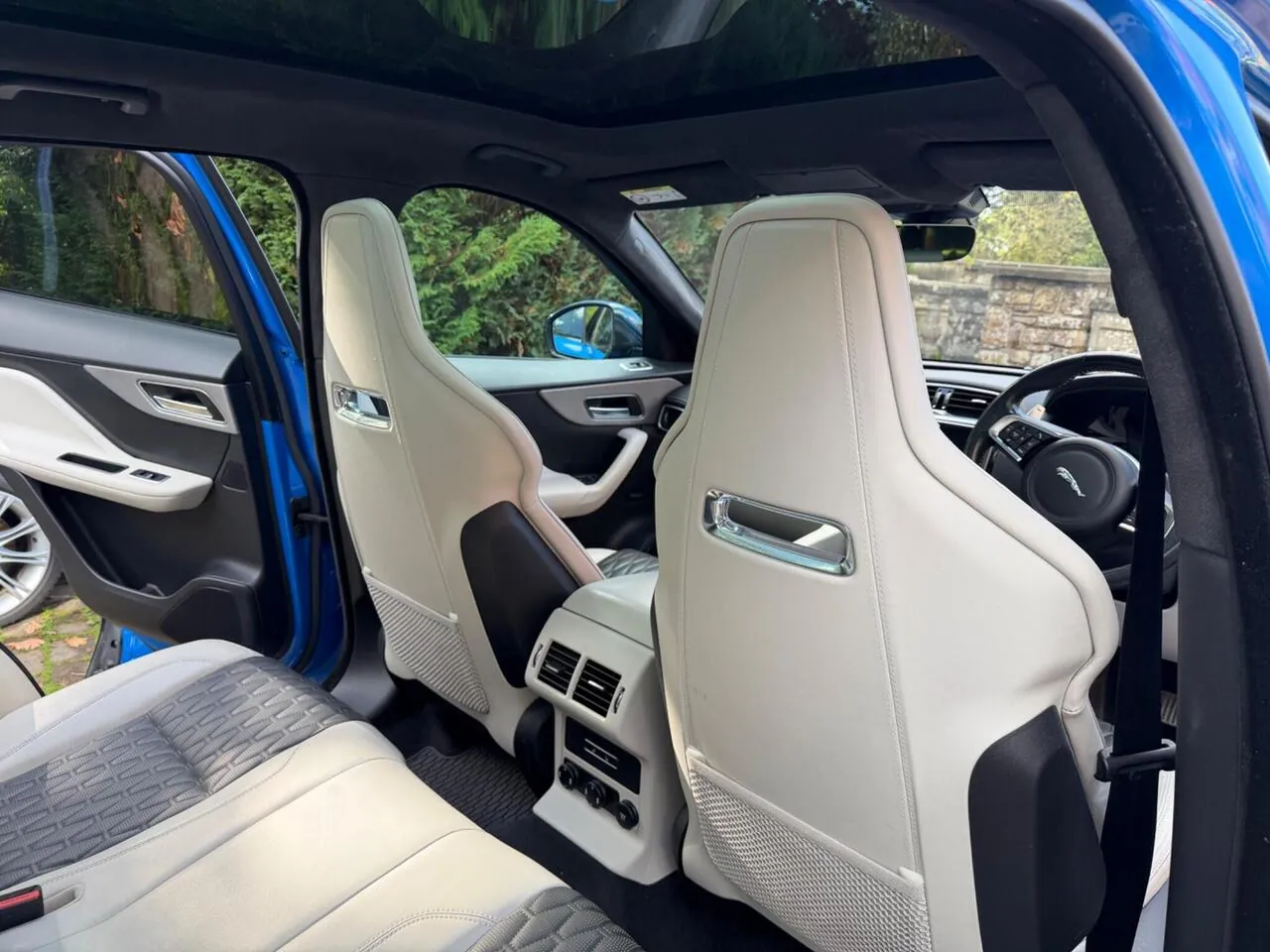 Jaguar F-Pace 2019 photo 3